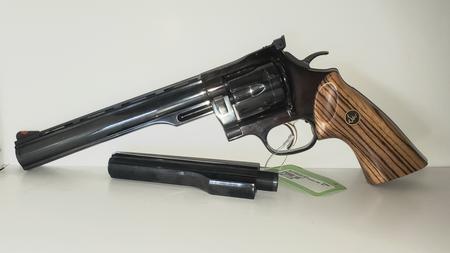 Used Consign Dan Wesson 44v .44 Magnum